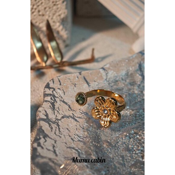 Women's Baroque Pearl Gold Ring Hypoallergenic with Designer Style - Picture 2 of 6